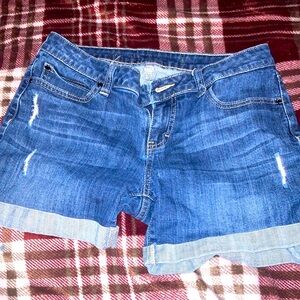 Cute blue short jeans